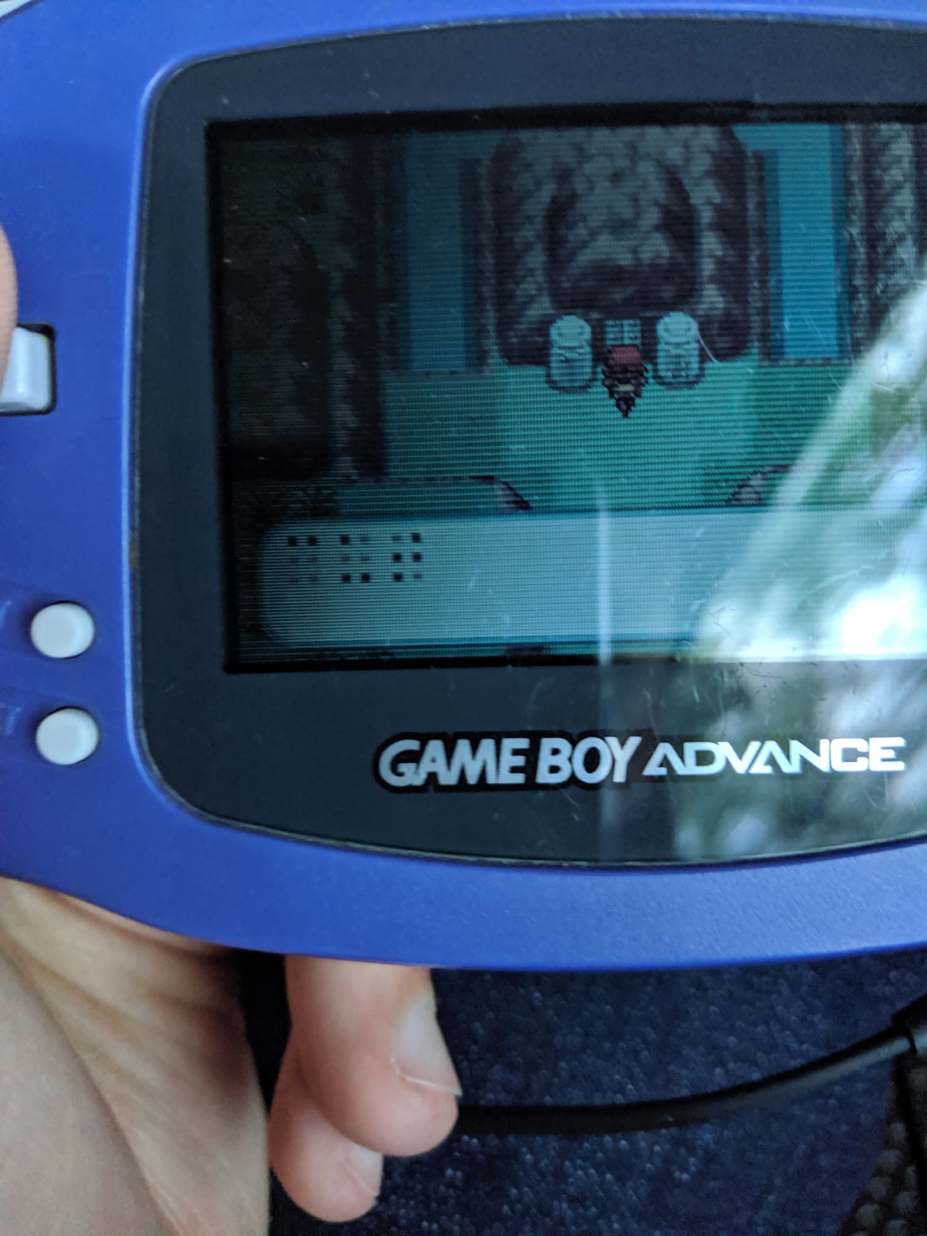 A before shot of the AGB-001 front light LCD. There is an
obnoxious screen-door effect, and the colours is way off and
very muted and washed out.